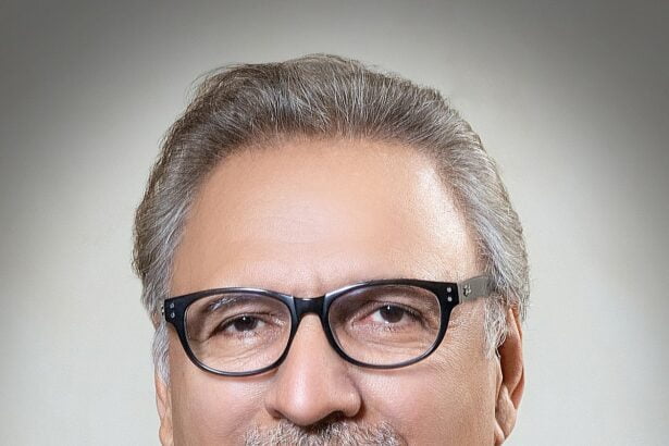 1200px President of Pakistan Dr Arif Alvi cropped